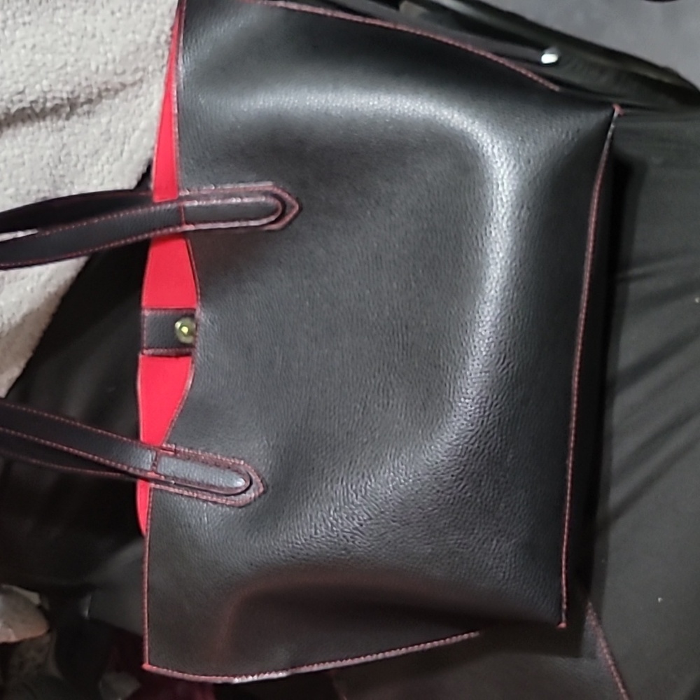 NWOT Tutilo New York Faux Leather Tote Shoulder Bag With Small Accessori… - Picture 5 of 6